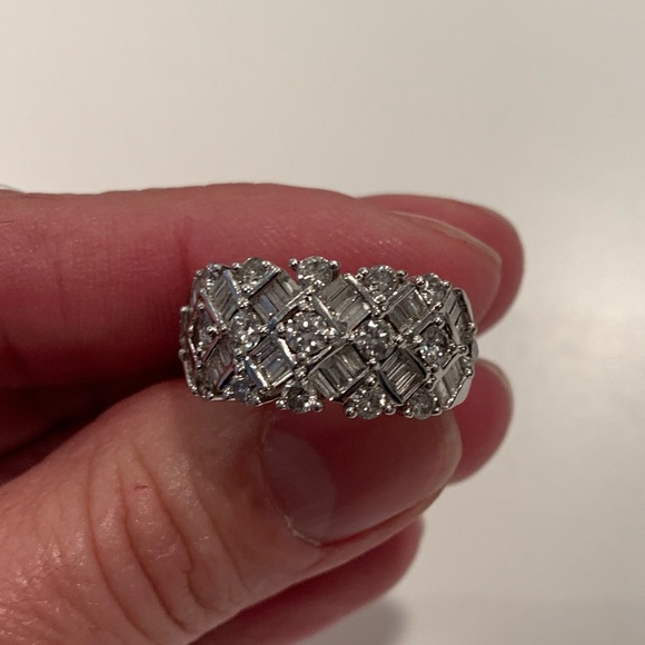 14K White Gold Round & Baguette Diamond Band - Picture 3 of 7
